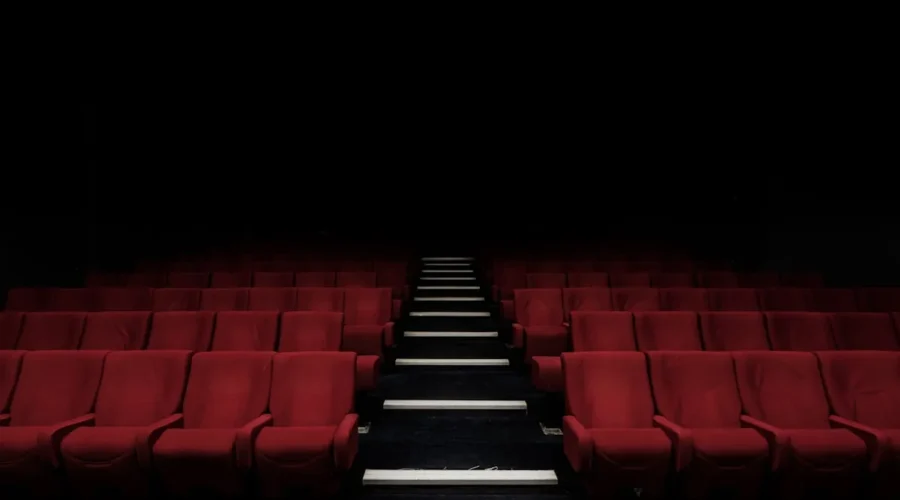 Cinéma et événements culturels d’été au Québec : Pourquoi et comment encourager les créateurs de nos régions
